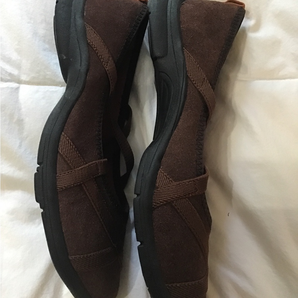 Women’s size 7 flexible sport slip on shoes cc - Picture 3 of 7